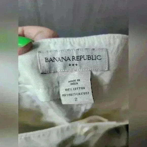 Banana Republic size 2 pale yellow capri pants. - Picture 9 of 9